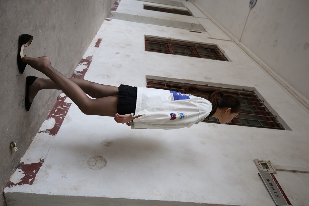 图片[239]-大西瓜爱牙膏-早期作品-Z2-2 衬黑丝袜 (2) [240P] – 速更版-美库