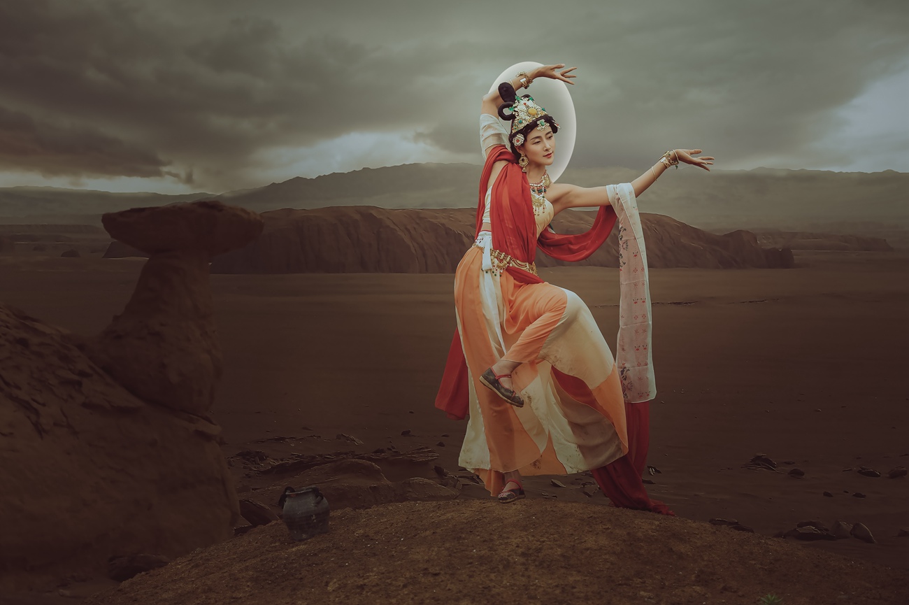 图片[21]-[YITUYU艺图语] 2021.07.14 大漠胡杨情 婉君 [40P] – 速更版-美库