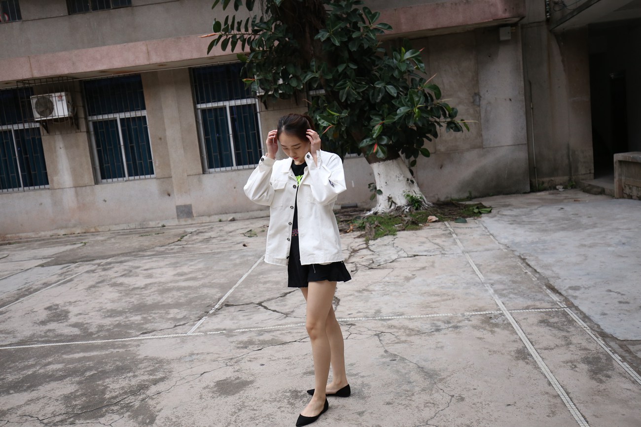 图片[10]-大西瓜爱牙膏-早期作品-Z2-3 衫裸足 (1) [284P] – 速更版-美库