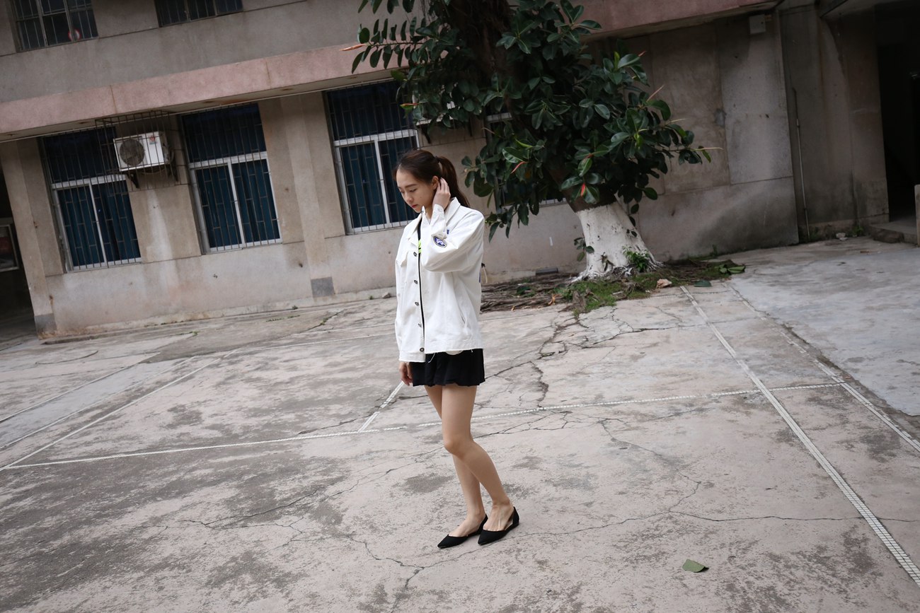 图片[13]-大西瓜爱牙膏-早期作品-Z2-3 衫裸足 (1) [284P] – 速更版-美库