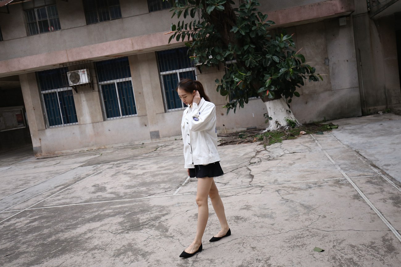 图片[14]-大西瓜爱牙膏-早期作品-Z2-3 衫裸足 (1) [284P] – 速更版-美库