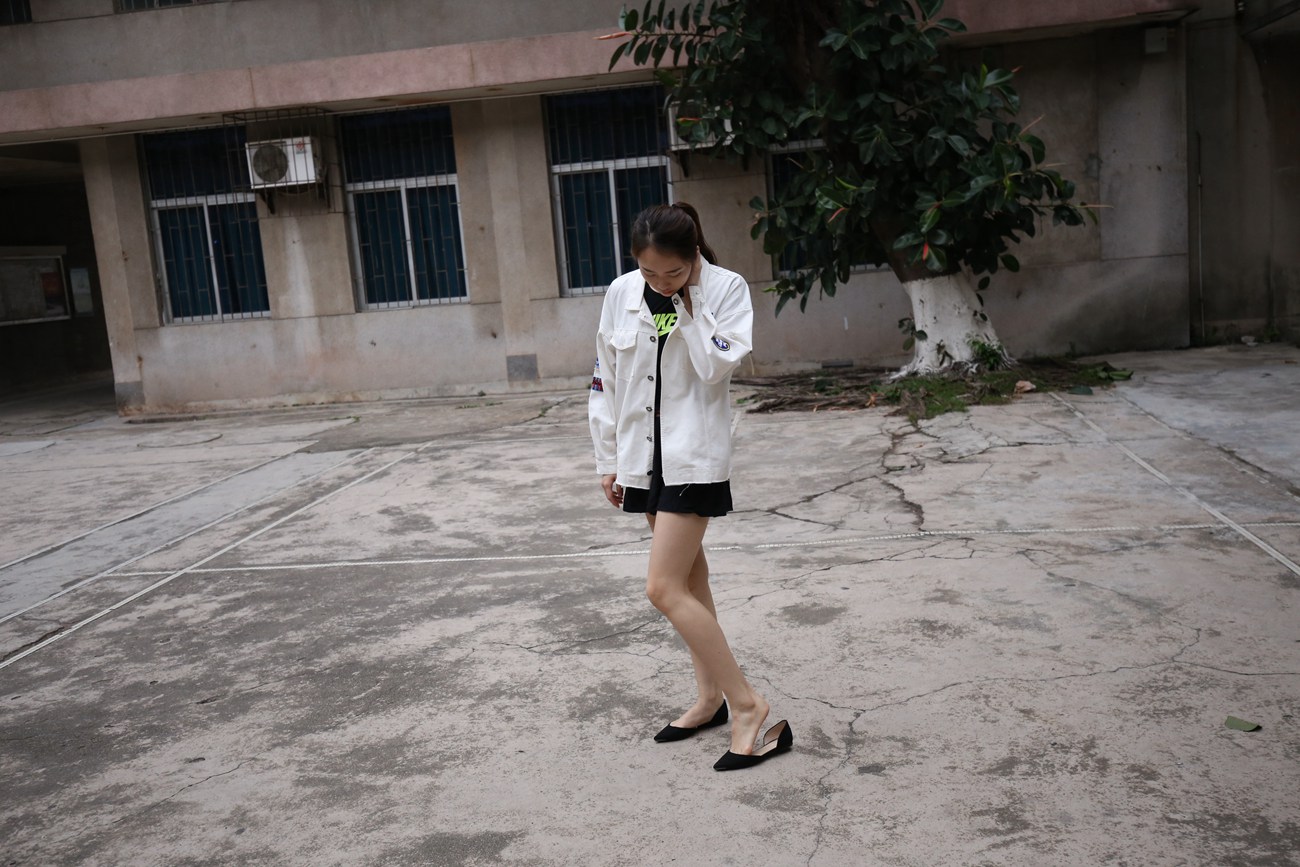 图片[17]-大西瓜爱牙膏-早期作品-Z2-3 衫裸足 (1) [284P] – 速更版-美库