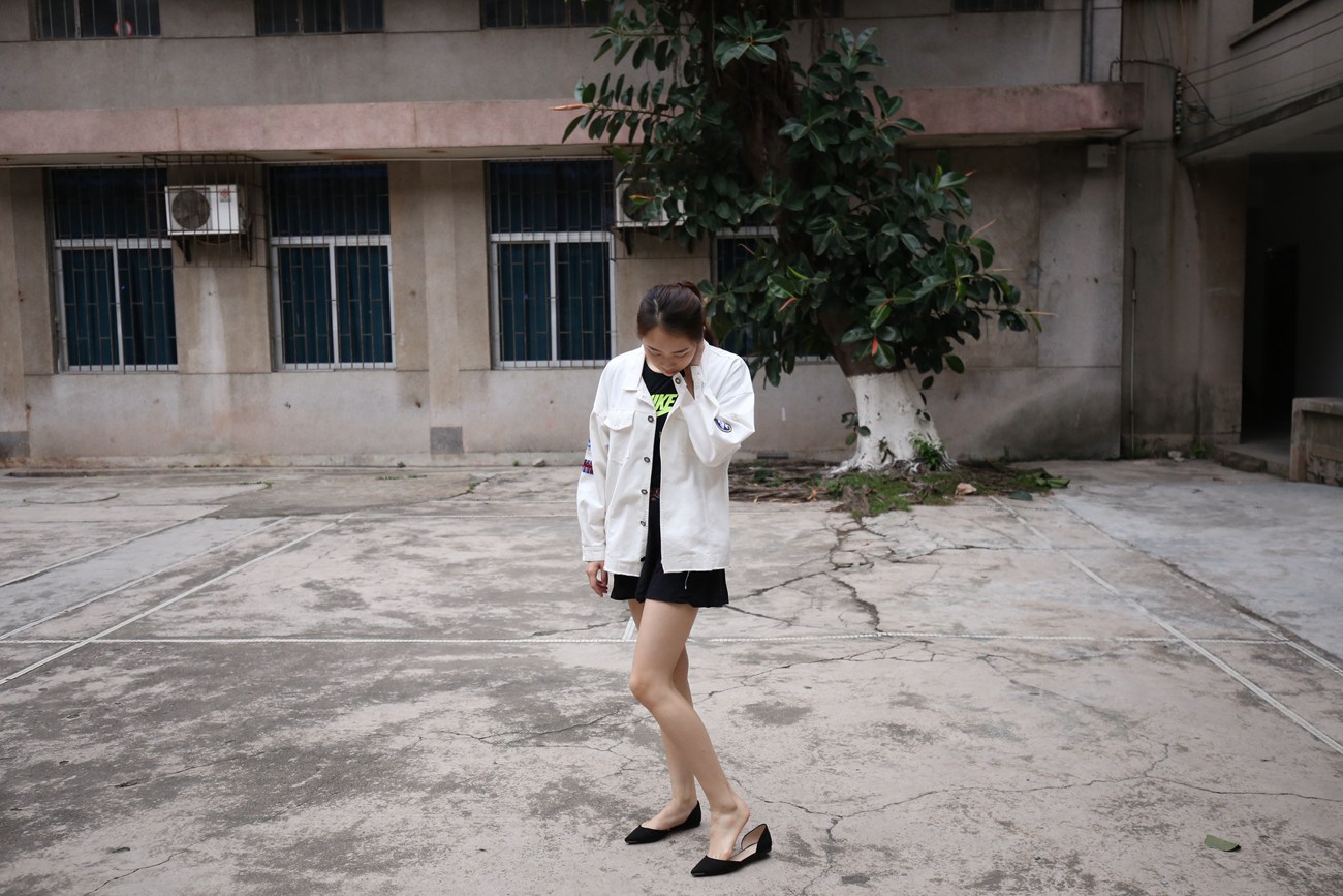 图片[18]-大西瓜爱牙膏-早期作品-Z2-3 衫裸足 (1) [284P] – 速更版-美库