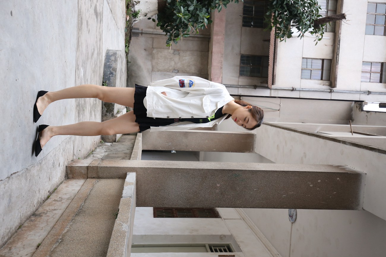 图片[46]-大西瓜爱牙膏-早期作品-Z2-3 衫裸足 (1) [284P] – 速更版-美库