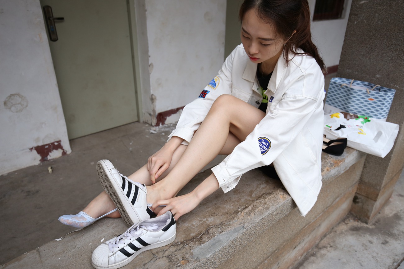 图片[142]-大西瓜爱牙膏-早期作品-Z2-3 衫裸足 (1) [284P] – 速更版-美库