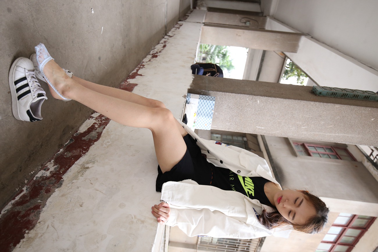 图片[181]-大西瓜爱牙膏-早期作品-Z2-3 衫裸足 (1) [284P] – 速更版-美库