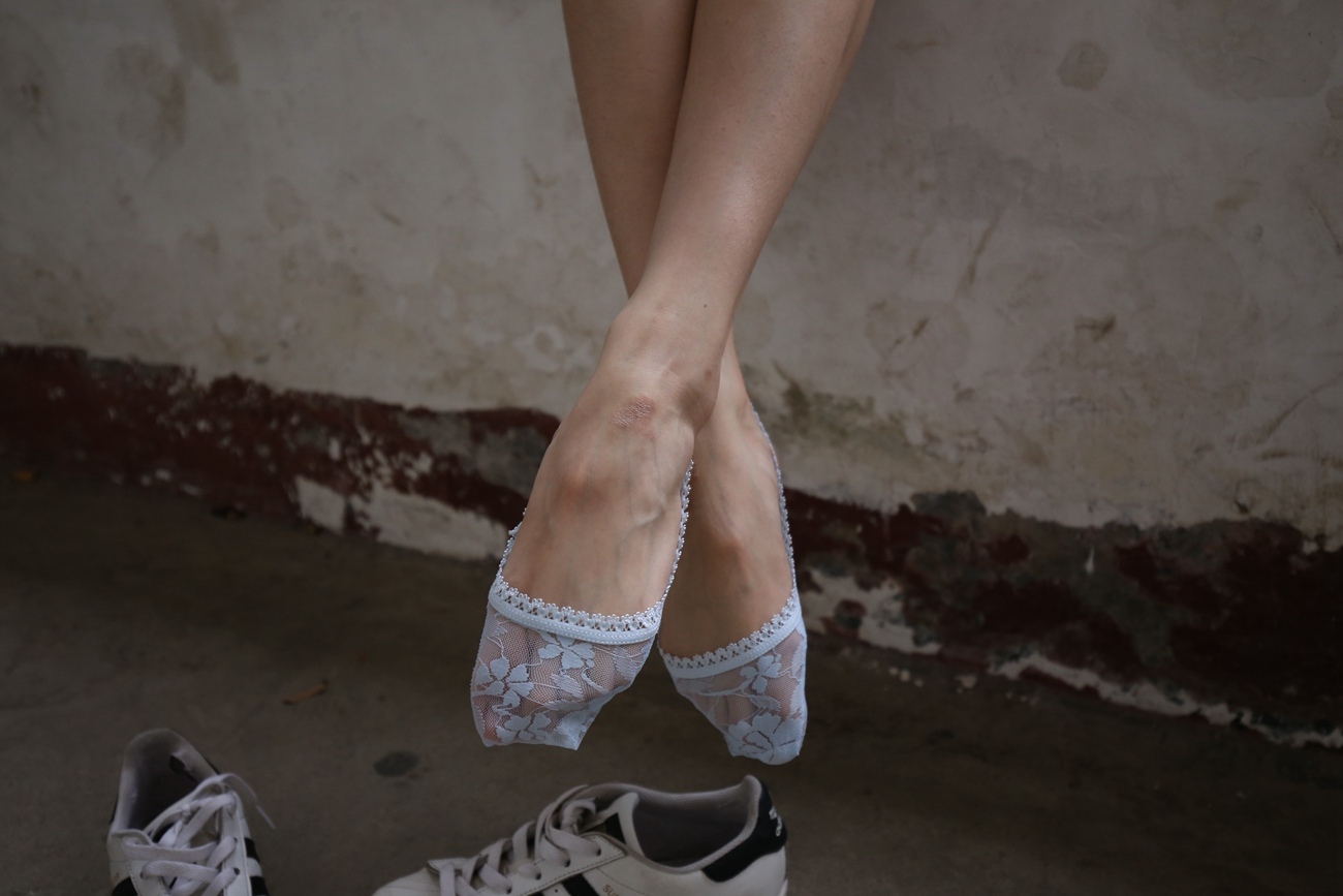 图片[231]-大西瓜爱牙膏-早期作品-Z2-3 衫裸足 (1) [284P] – 速更版-美库