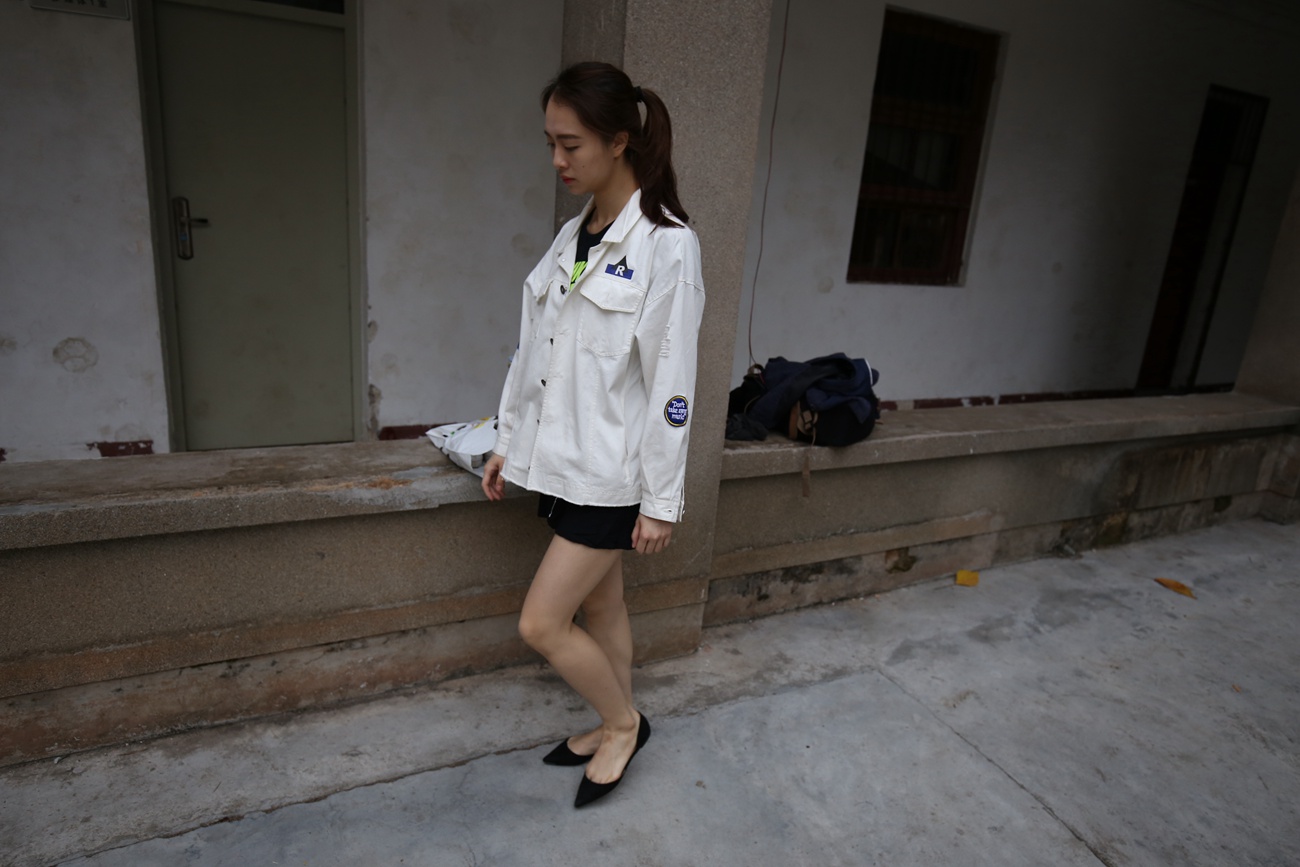 图片[279]-大西瓜爱牙膏-早期作品-Z2-3 衫裸足 (1) [284P] – 速更版-美库