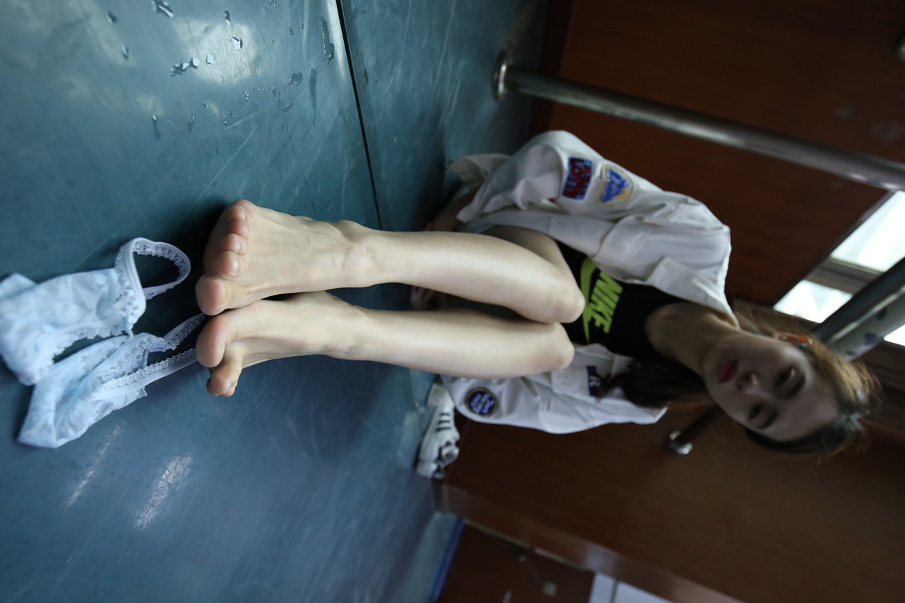 图片[115]-大西瓜爱牙膏-早期作品-Z2-3 衫裸足 (2) [277P] – 速更版-美库