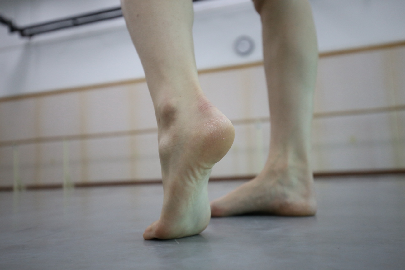 图片[252]-大西瓜爱牙膏-早期作品-Z2-3 衫裸足 (2) [277P] – 速更版-美库