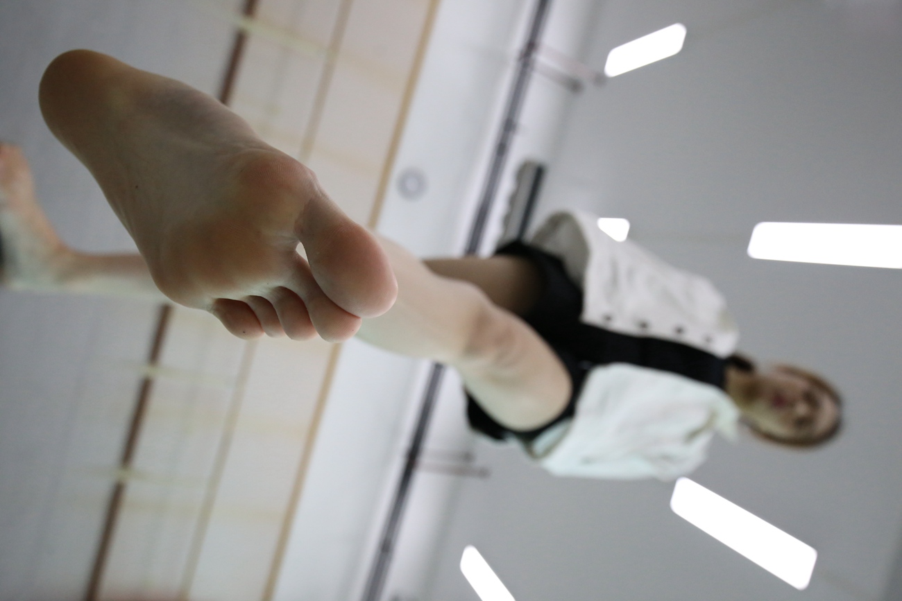 图片[270]-大西瓜爱牙膏-早期作品-Z2-3 衫裸足 (2) [277P] – 速更版-美库