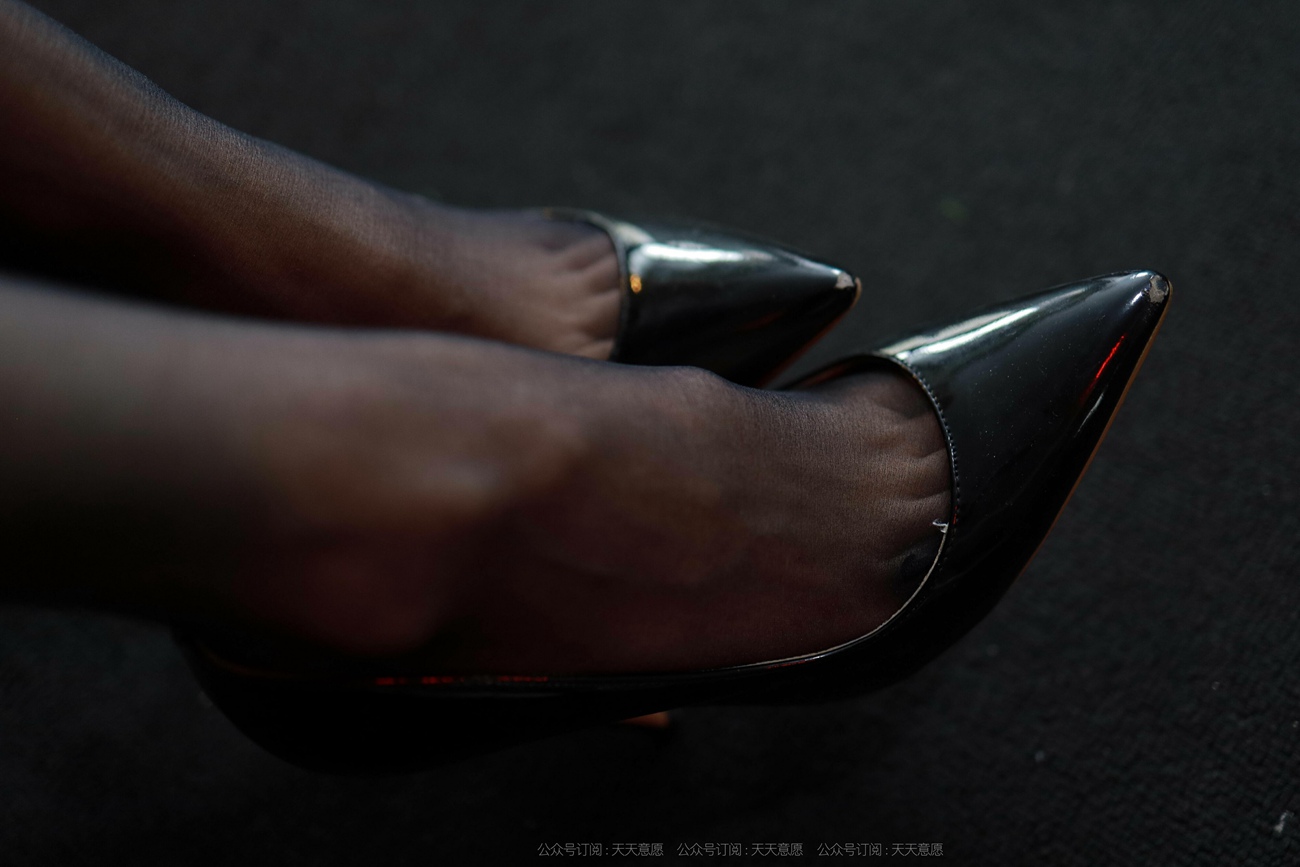 图片[15]-[IESS异思趣向] 2021.10.27 丝享家959：团团《姓感红与黑》[96P] – 速更版-美库