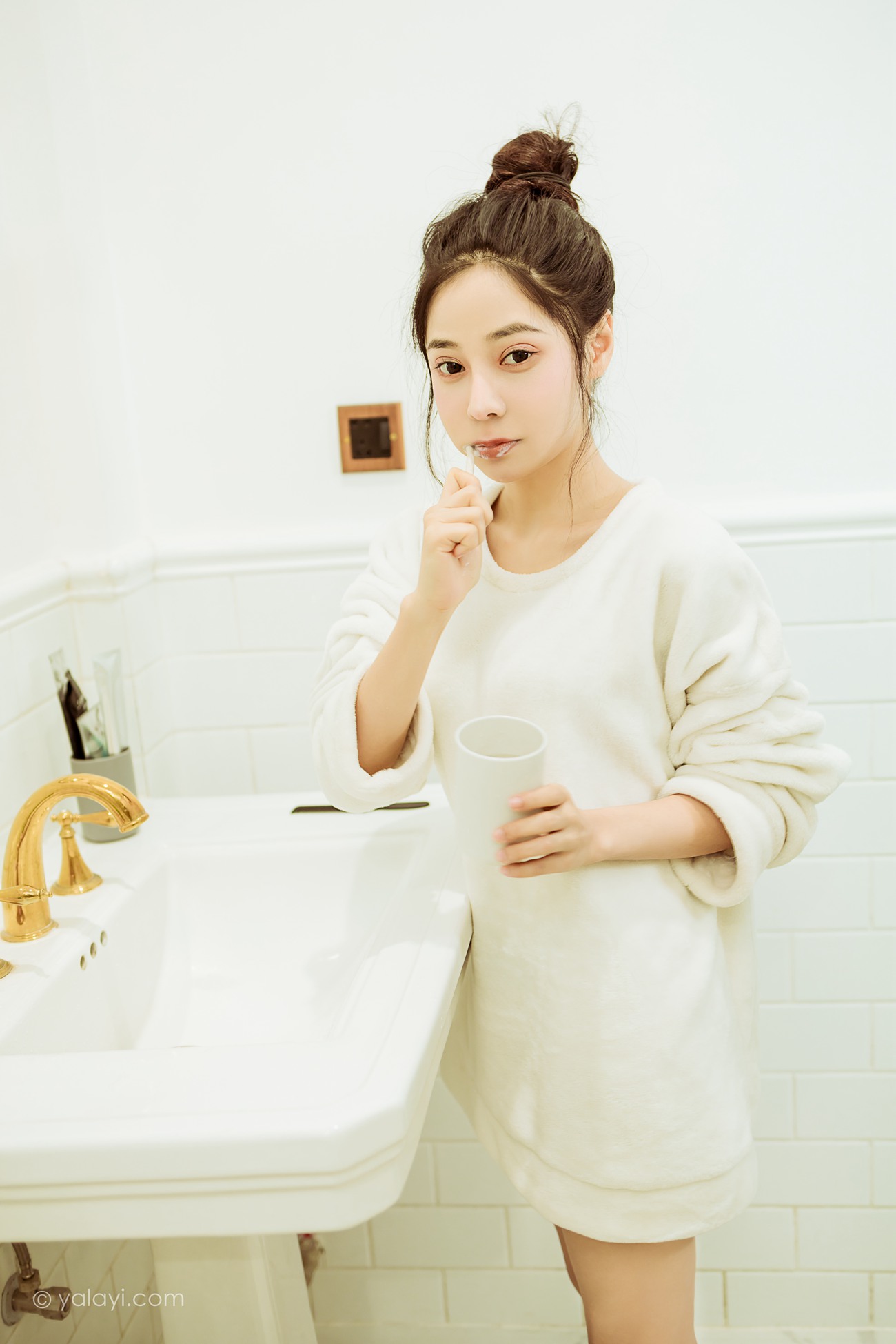 图片[27]-[YALAYI雅拉伊] 2022.03.02 NO.903 恋爱日常 诗咏[47P] – 速更版-美库