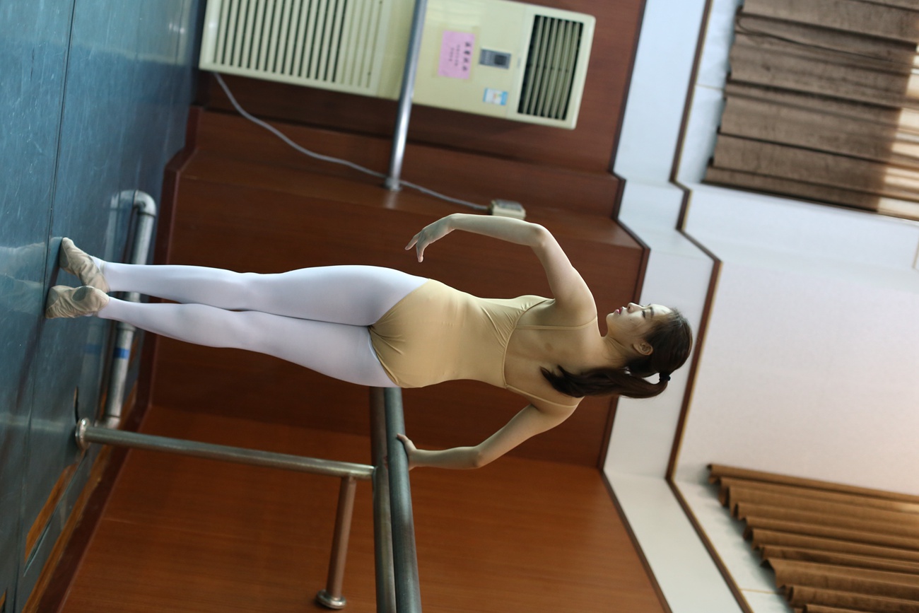 图片[32]-大西瓜爱牙膏-早期作品-Z2-5 衬白丝 (1)[164P] – 速更版-美库