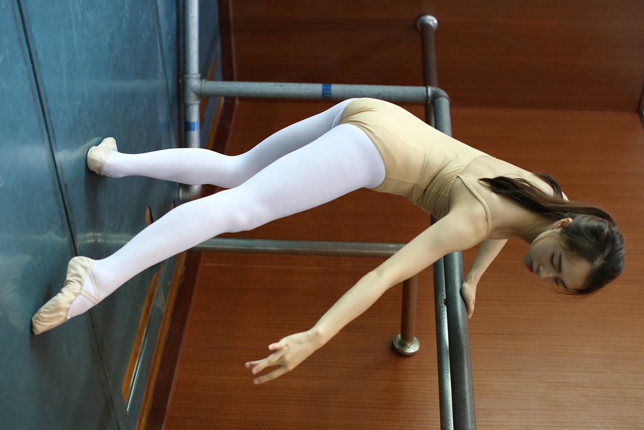 图片[55]-大西瓜爱牙膏-早期作品-Z2-5 衬白丝 (1)[164P] – 速更版-美库