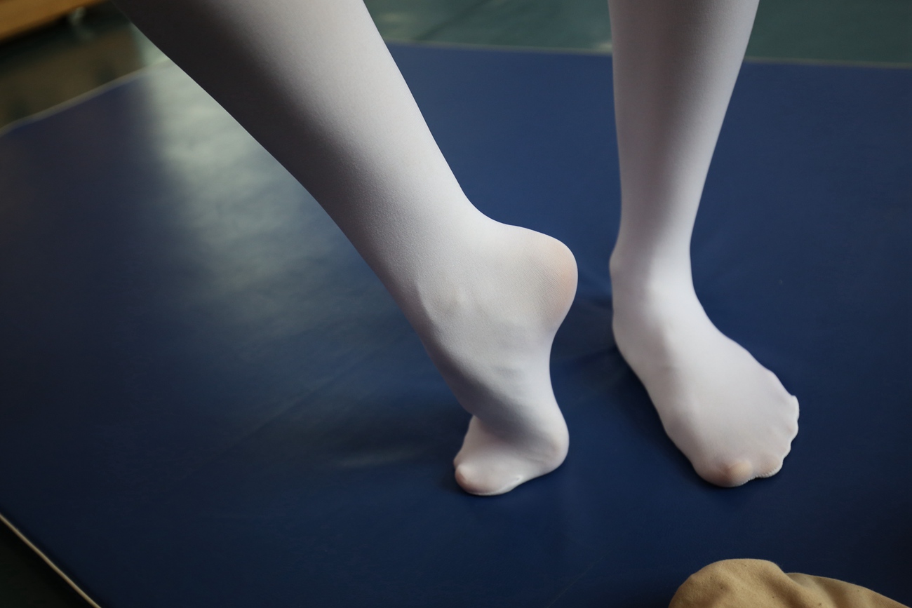 图片[140]-大西瓜爱牙膏-早期作品-Z2-5 衬白丝 (1)[164P] – 速更版-美库