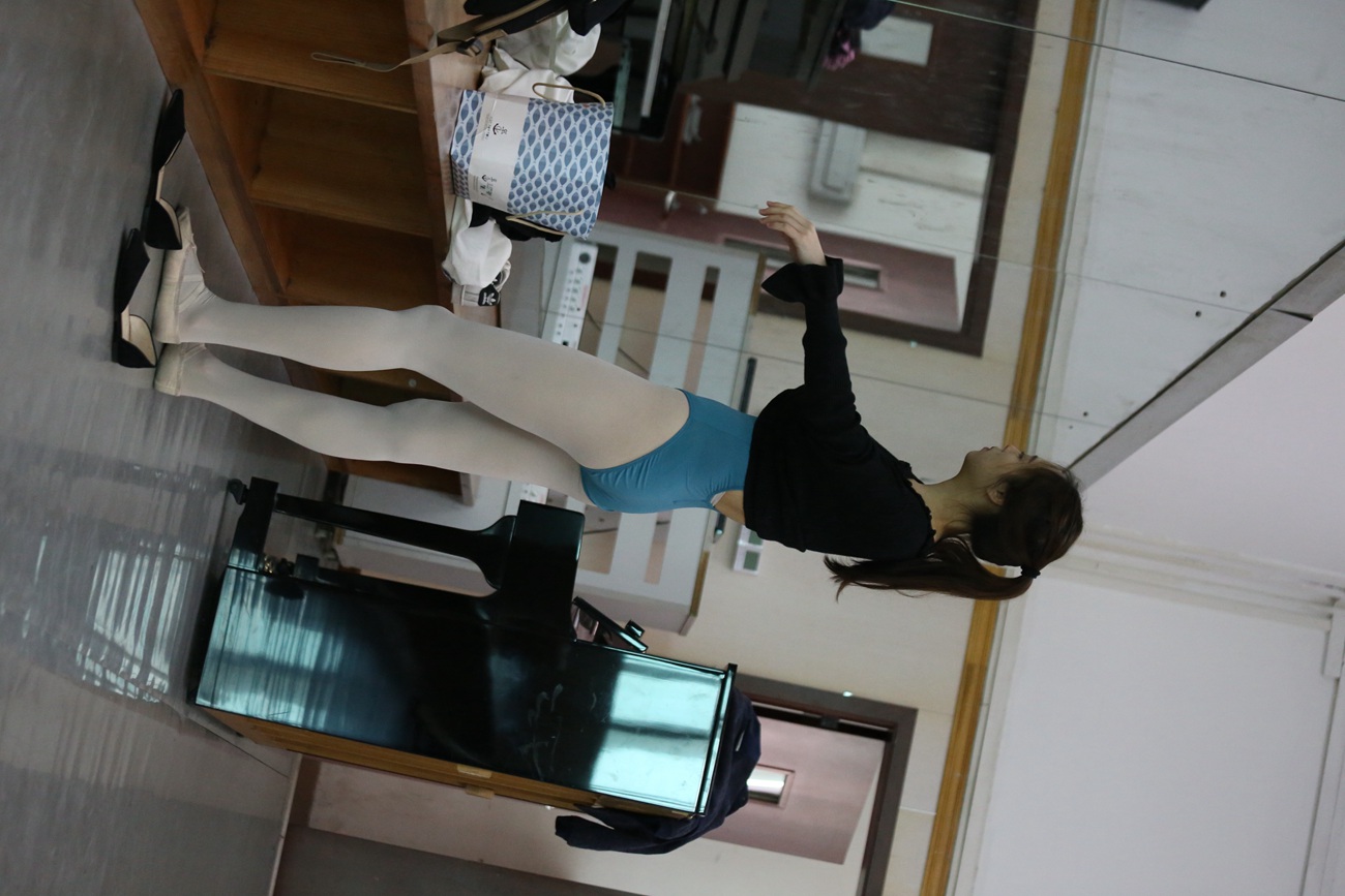 图片[24]-大西瓜爱牙膏-早期作品-Z2-5 衬白丝 (2)[260P] – 速更版-美库