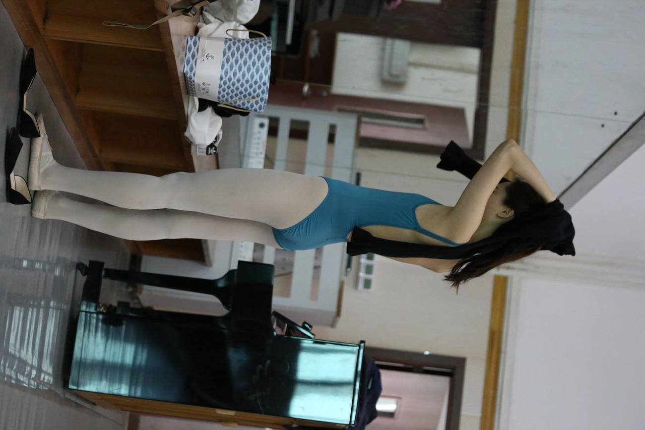 图片[32]-大西瓜爱牙膏-早期作品-Z2-5 衬白丝 (2)[260P] – 速更版-美库