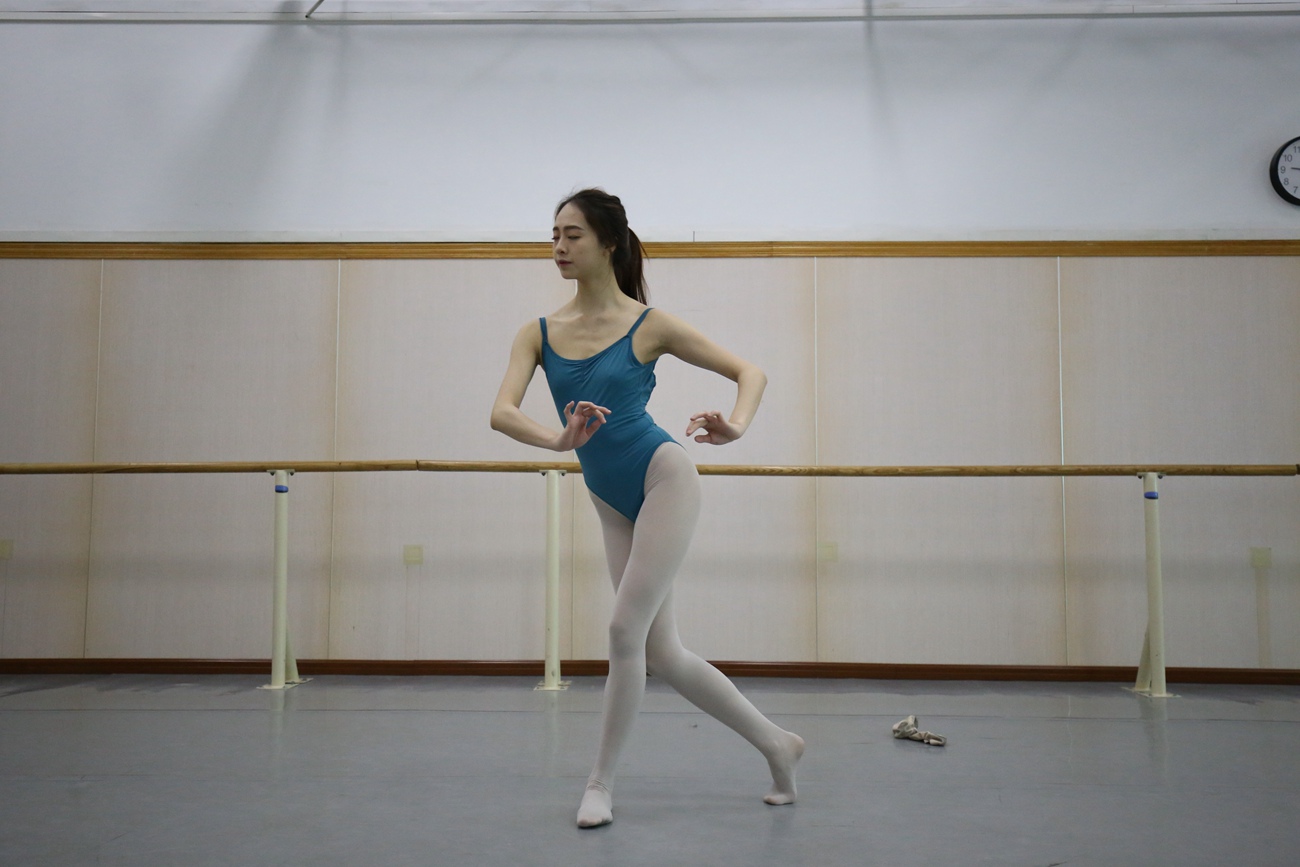 图片[164]-大西瓜爱牙膏-早期作品-Z2-5 衬白丝 (3)[252P] – 速更版-美库