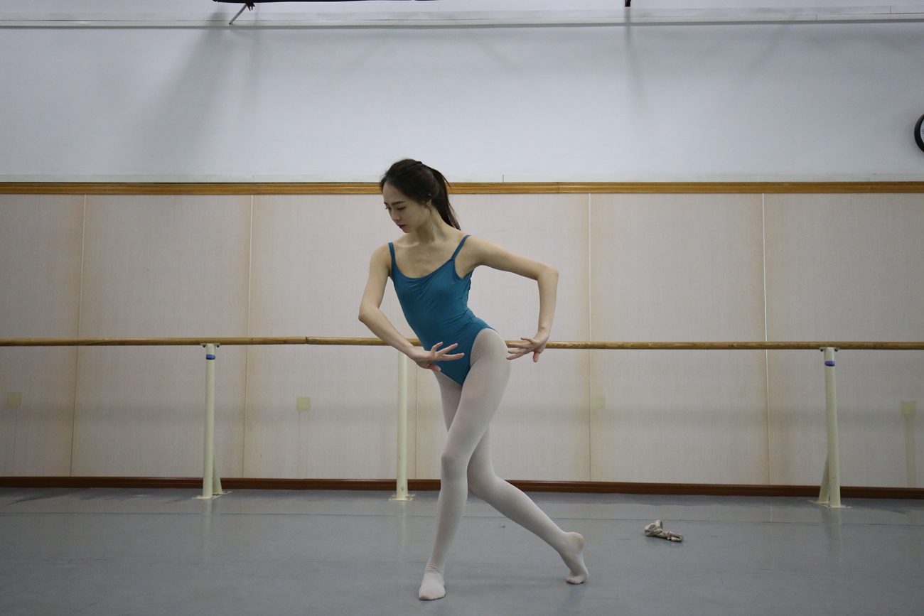 图片[165]-大西瓜爱牙膏-早期作品-Z2-5 衬白丝 (3)[252P] – 速更版-美库