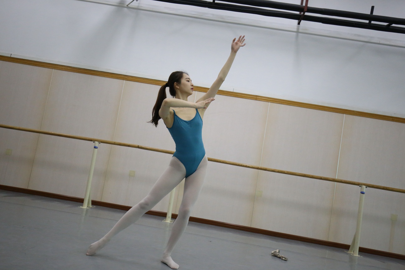 图片[170]-大西瓜爱牙膏-早期作品-Z2-5 衬白丝 (3)[252P] – 速更版-美库