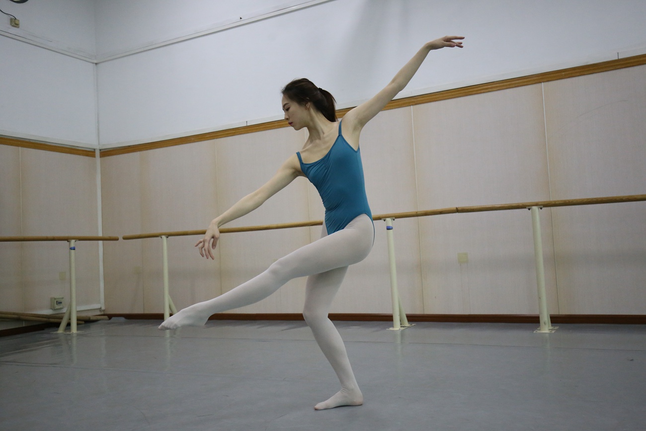 图片[211]-大西瓜爱牙膏-早期作品-Z2-5 衬白丝 (3)[252P] – 速更版-美库