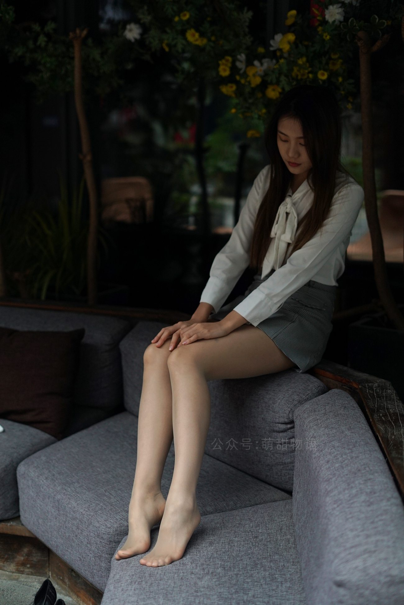 图片[18]-[萌甜物语]XM210 《在路边的座位玩脚脚-笑笑》[109] – 速更版-美库