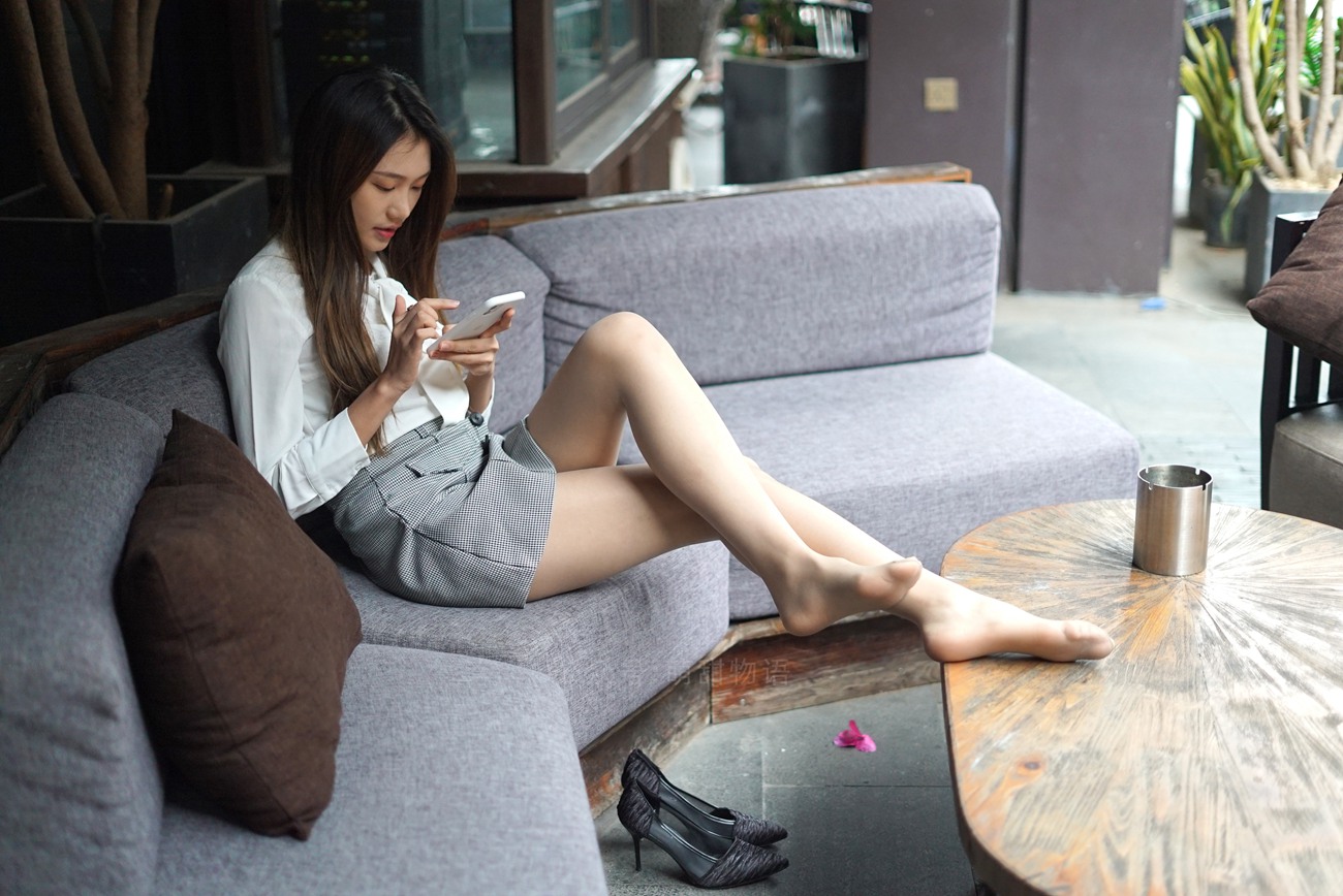 图片[43]-[萌甜物语]XM210 《在路边的座位玩脚脚-笑笑》[109] – 速更版-美库