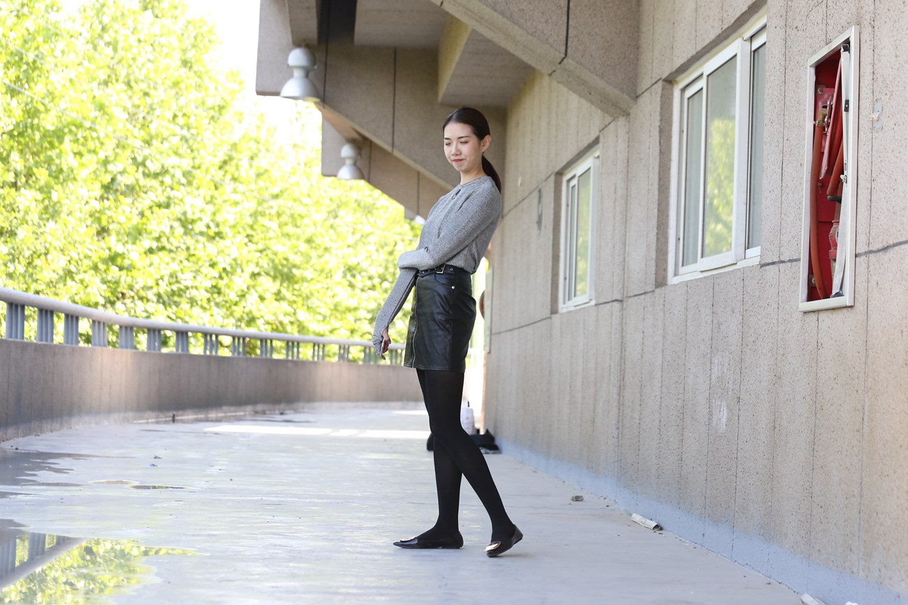 图片[145]-大西瓜爱牙膏-早期作品-Z3-1 裤妹黑袜 [314P] – 速更版-美库