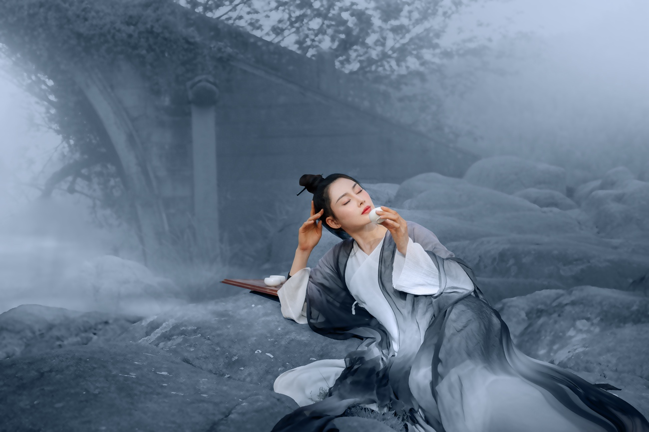 图片[21]-[YITUYU艺图语] 2021.08.06 水清酿酒，墨浅弄云 敏敏 [32P] – 速更版-美库