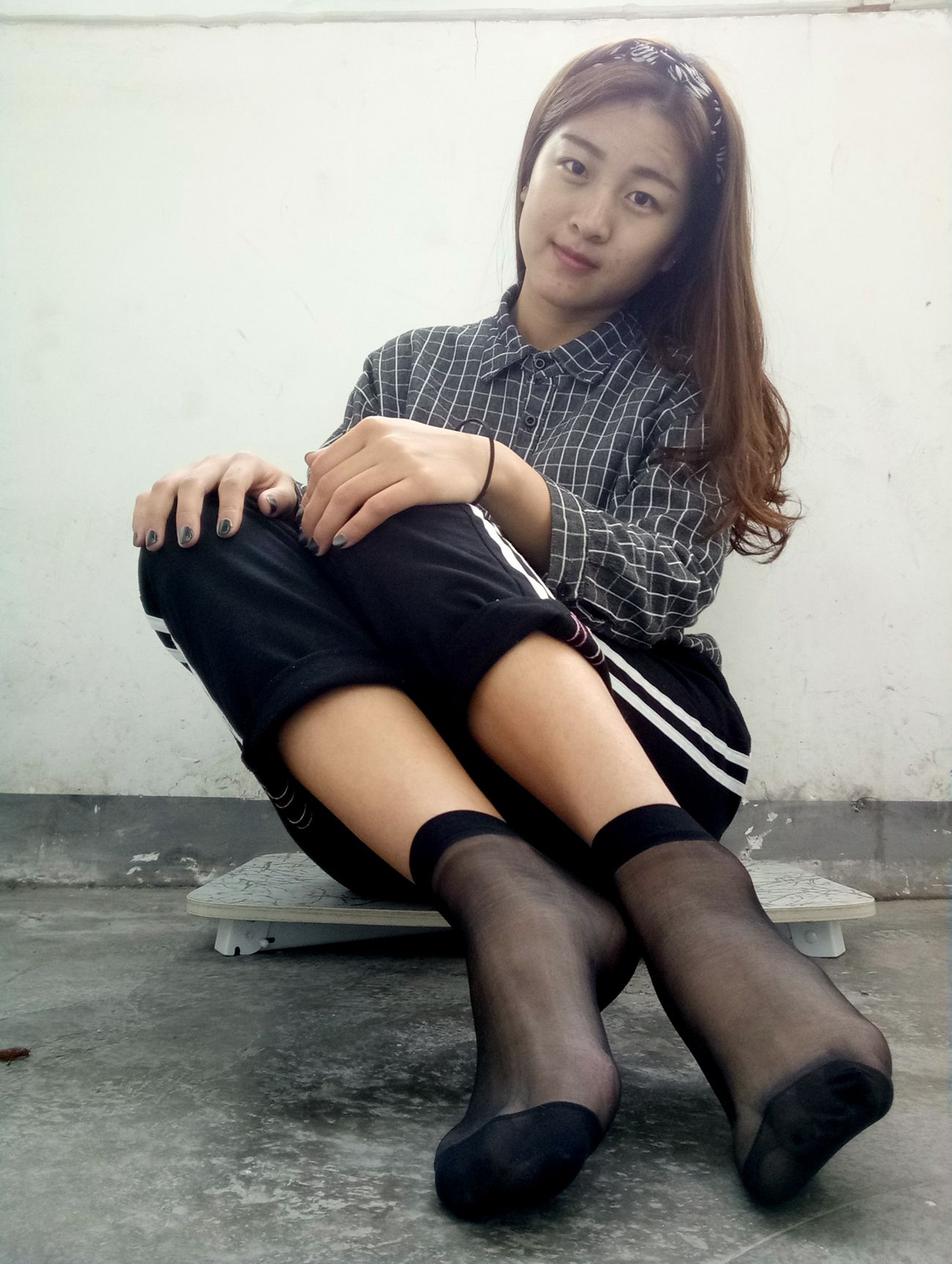 图片[14]-学妹校园寝室短丝系列003期 马聪[57P] – 速更版-美库