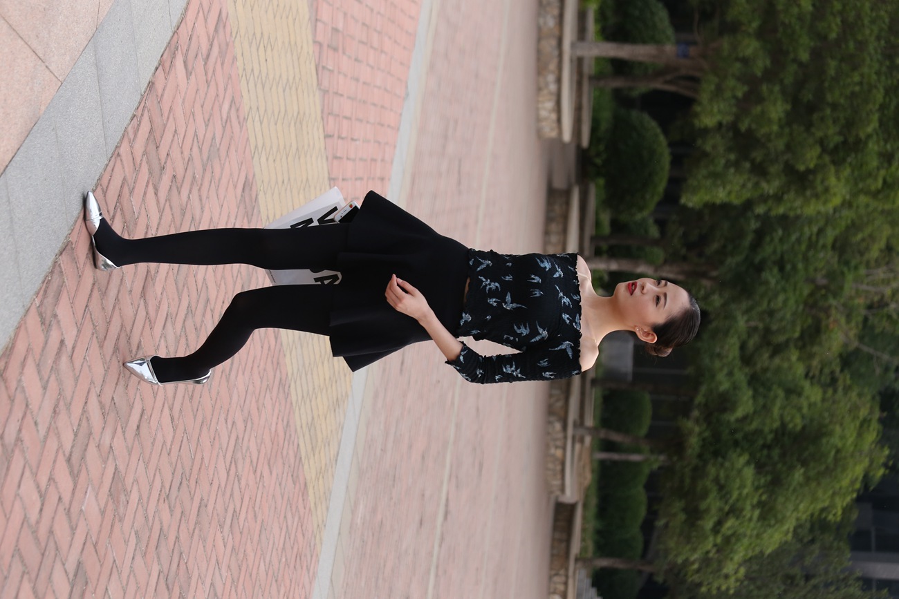 图片[12]-大西瓜爱牙膏-早期作品-Z3-5 空姐黑袜 (1)[131P] – 速更版-美库