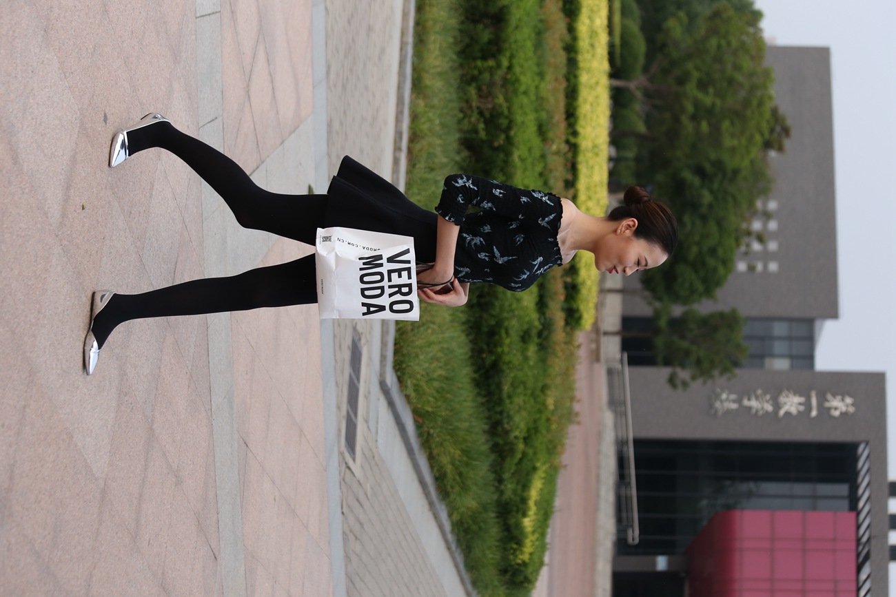 图片[14]-大西瓜爱牙膏-早期作品-Z3-5 空姐黑袜 (1)[131P] – 速更版-美库