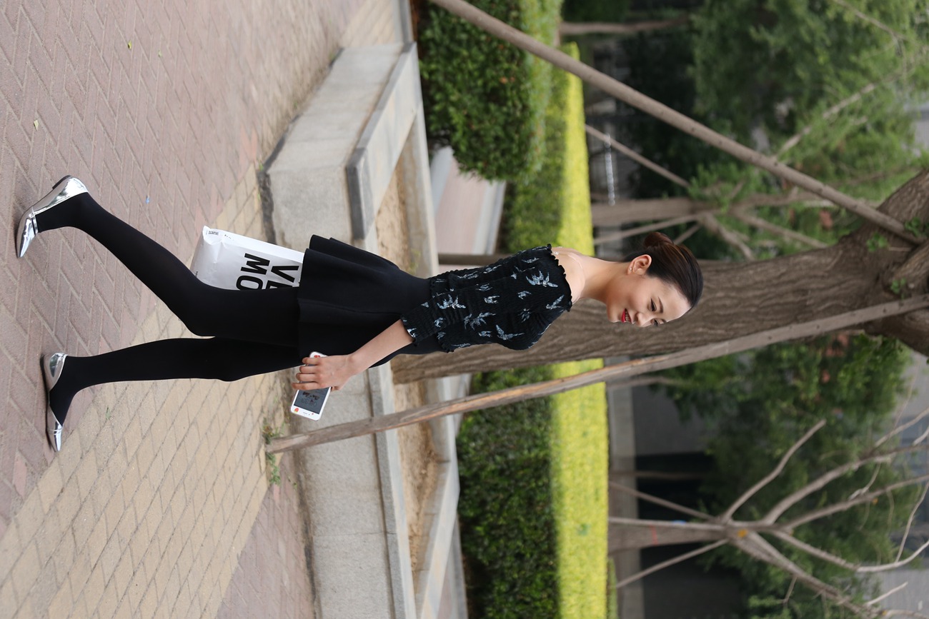 图片[18]-大西瓜爱牙膏-早期作品-Z3-5 空姐黑袜 (1)[131P] – 速更版-美库