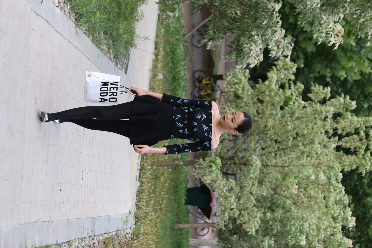 图片[19]-大西瓜爱牙膏-早期作品-Z3-5 空姐黑袜 (1)[131P] – 速更版-美库