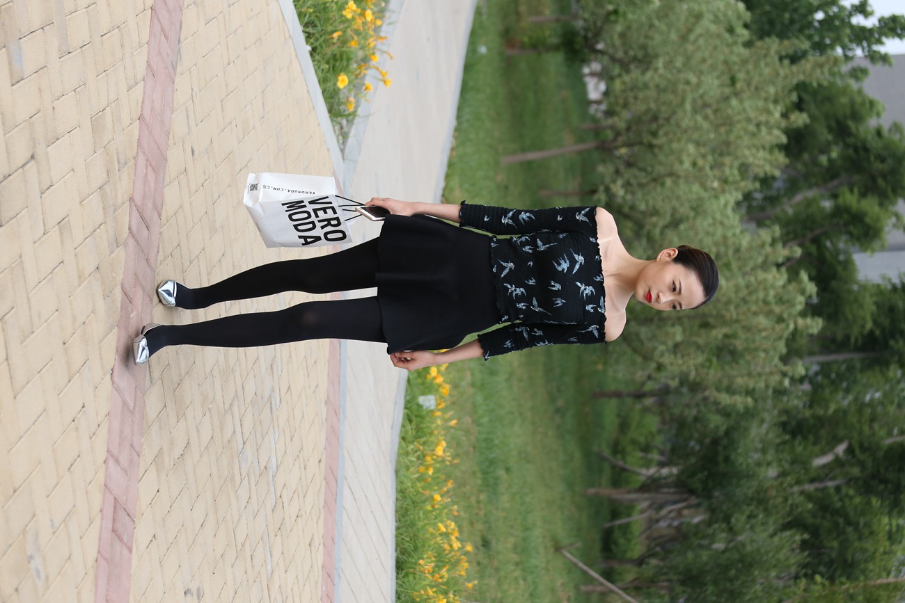 图片[24]-大西瓜爱牙膏-早期作品-Z3-5 空姐黑袜 (1)[131P] – 速更版-美库