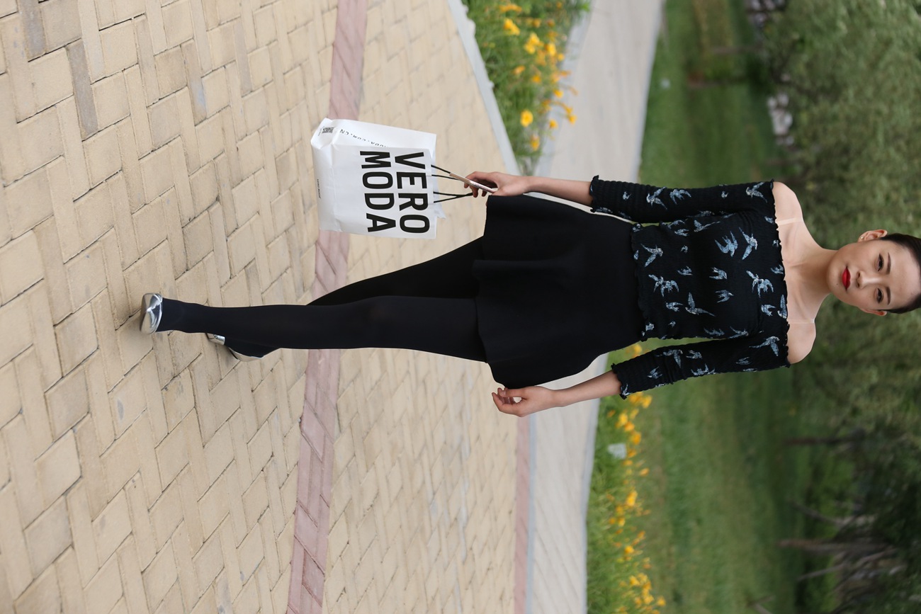 图片[26]-大西瓜爱牙膏-早期作品-Z3-5 空姐黑袜 (1)[131P] – 速更版-美库