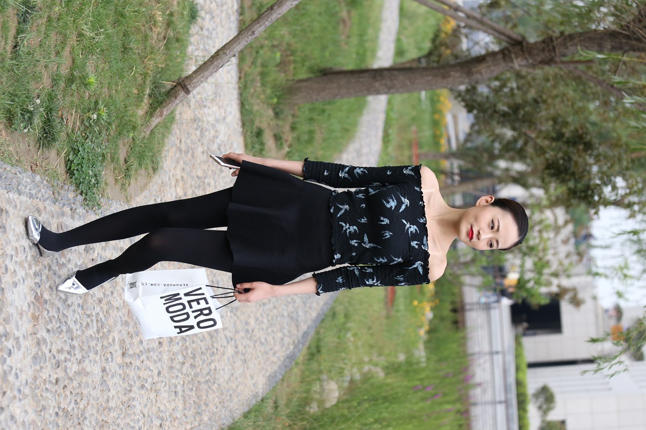 图片[34]-大西瓜爱牙膏-早期作品-Z3-5 空姐黑袜 (1)[131P] – 速更版-美库