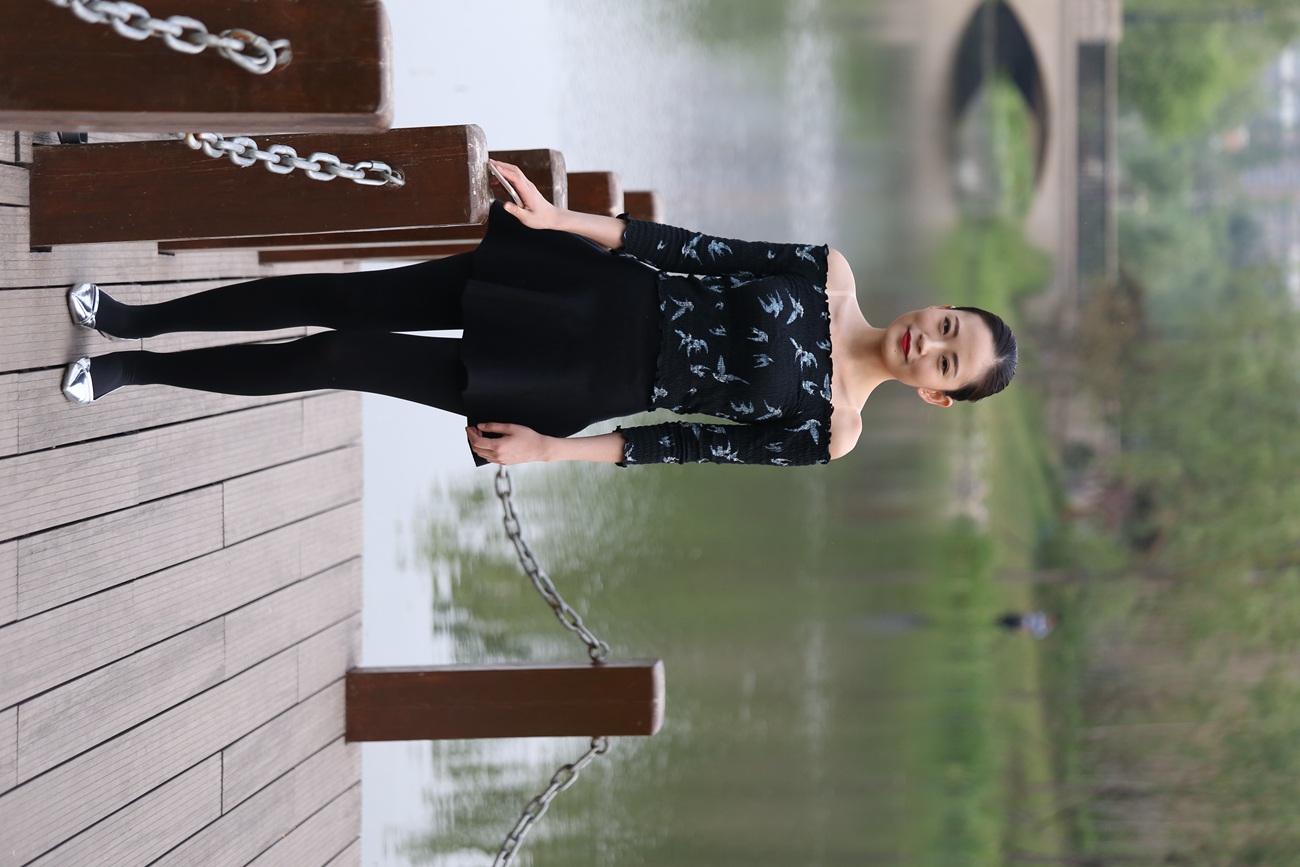 图片[37]-大西瓜爱牙膏-早期作品-Z3-5 空姐黑袜 (1)[131P] – 速更版-美库