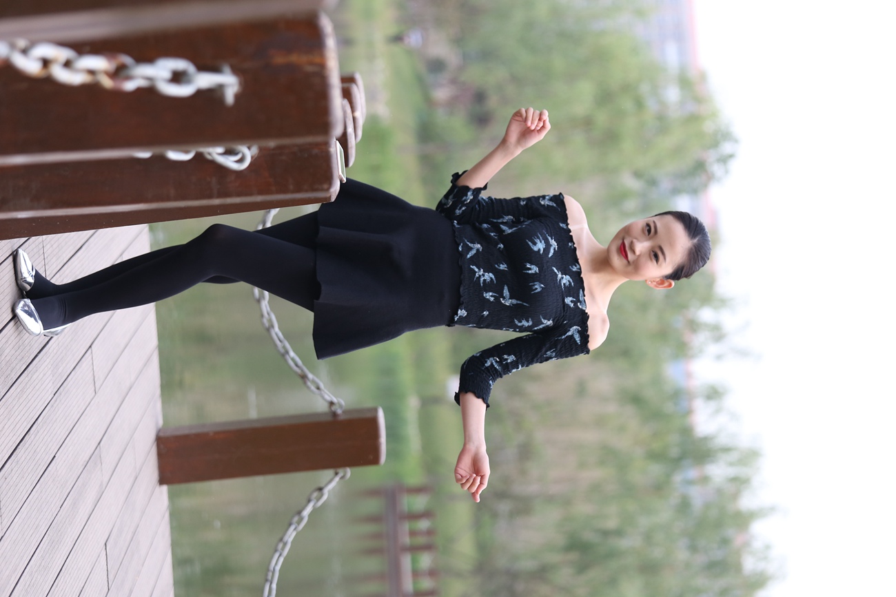 图片[43]-大西瓜爱牙膏-早期作品-Z3-5 空姐黑袜 (1)[131P] – 速更版-美库