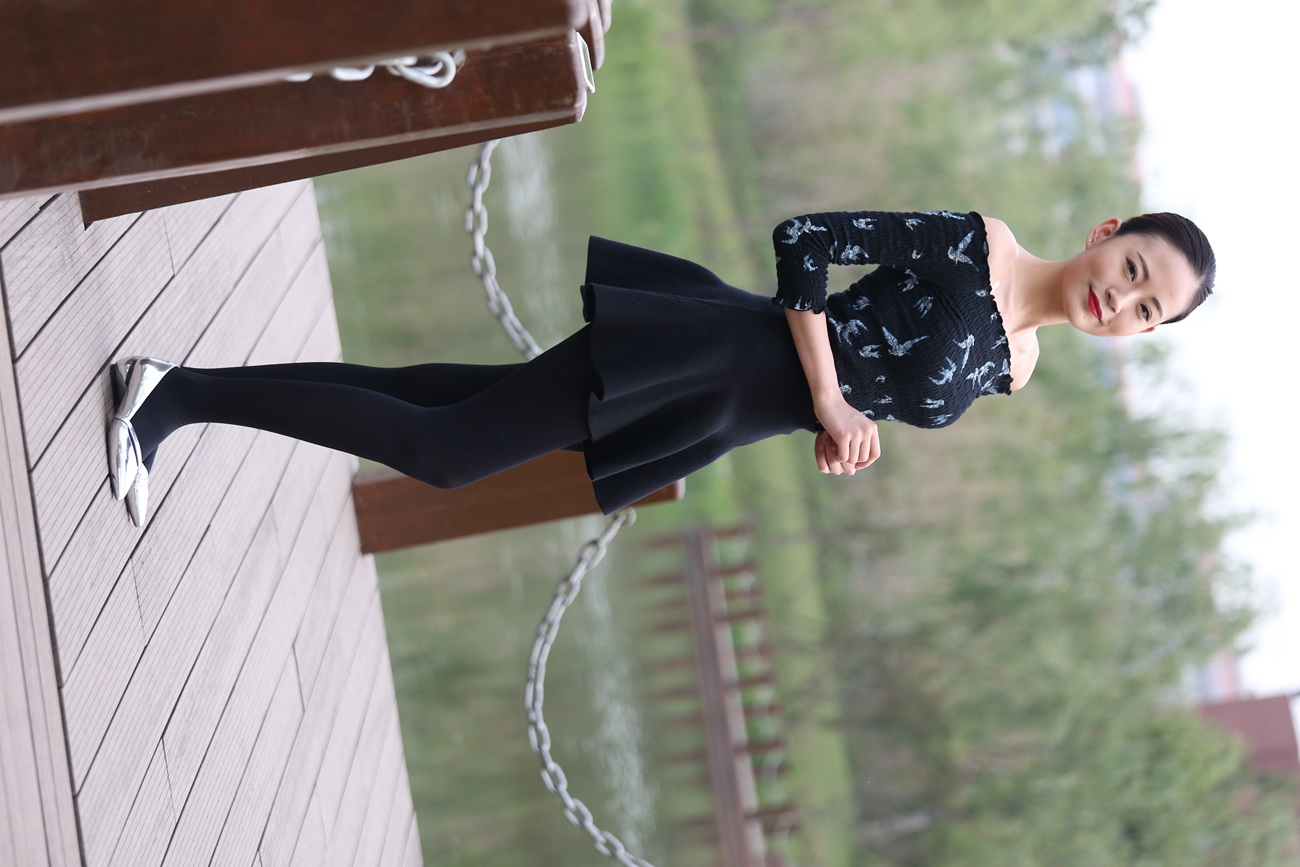 图片[53]-大西瓜爱牙膏-早期作品-Z3-5 空姐黑袜 (1)[131P] – 速更版-美库