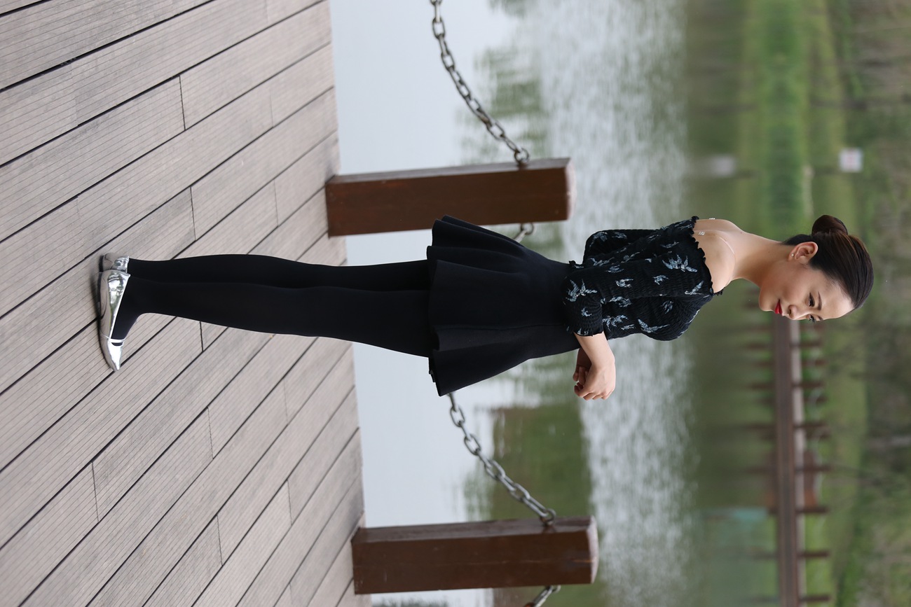 图片[61]-大西瓜爱牙膏-早期作品-Z3-5 空姐黑袜 (1)[131P] – 速更版-美库