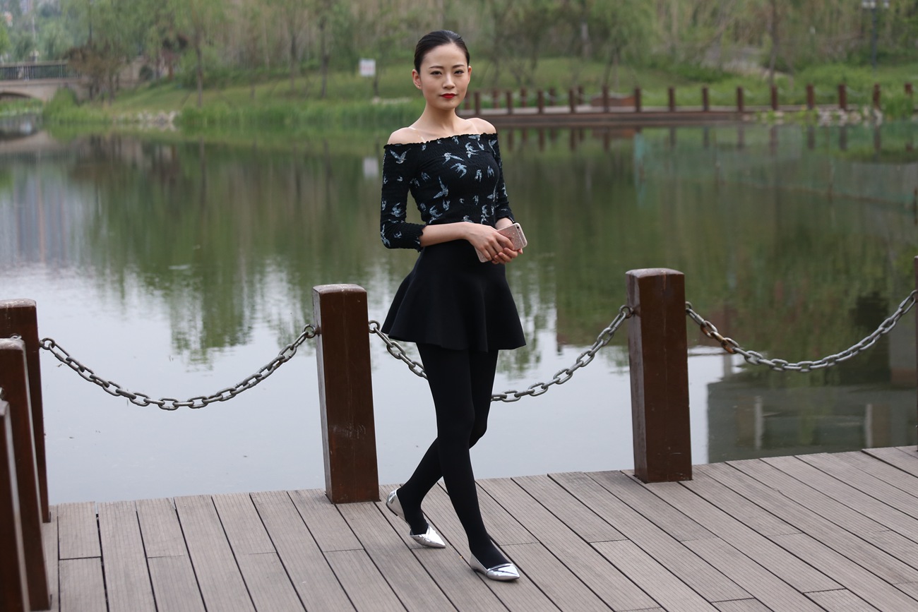 图片[77]-大西瓜爱牙膏-早期作品-Z3-5 空姐黑袜 (1)[131P] – 速更版-美库