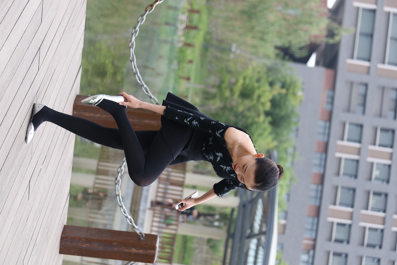 图片[91]-大西瓜爱牙膏-早期作品-Z3-5 空姐黑袜 (1)[131P] – 速更版-美库