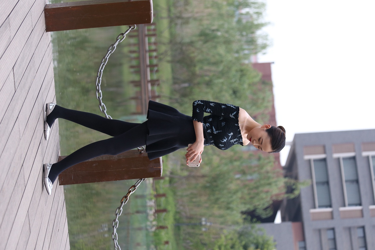 图片[90]-大西瓜爱牙膏-早期作品-Z3-5 空姐黑袜 (1)[131P] – 速更版-美库