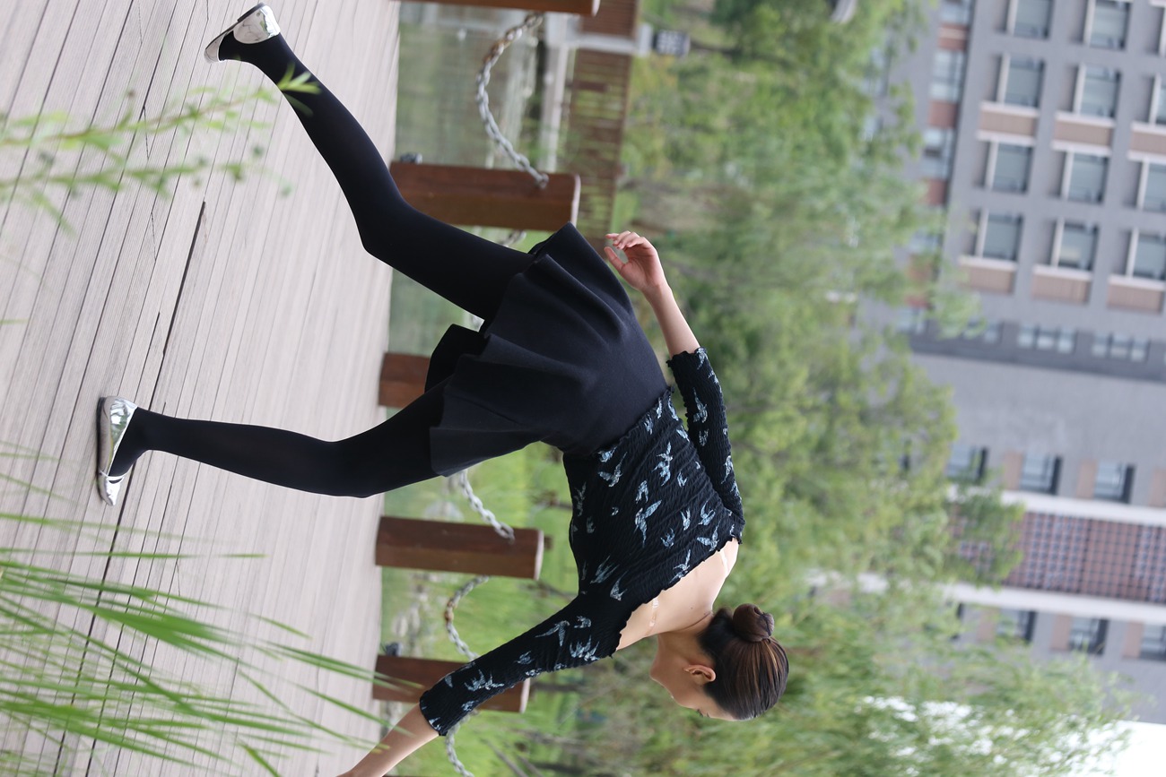 图片[93]-大西瓜爱牙膏-早期作品-Z3-5 空姐黑袜 (1)[131P] – 速更版-美库