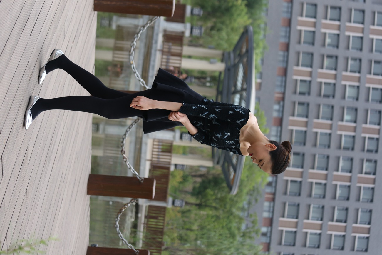 图片[95]-大西瓜爱牙膏-早期作品-Z3-5 空姐黑袜 (1)[131P] – 速更版-美库