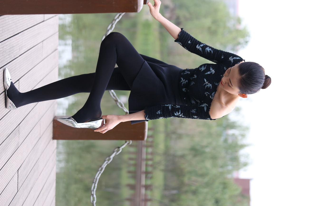 图片[98]-大西瓜爱牙膏-早期作品-Z3-5 空姐黑袜 (1)[131P] – 速更版-美库