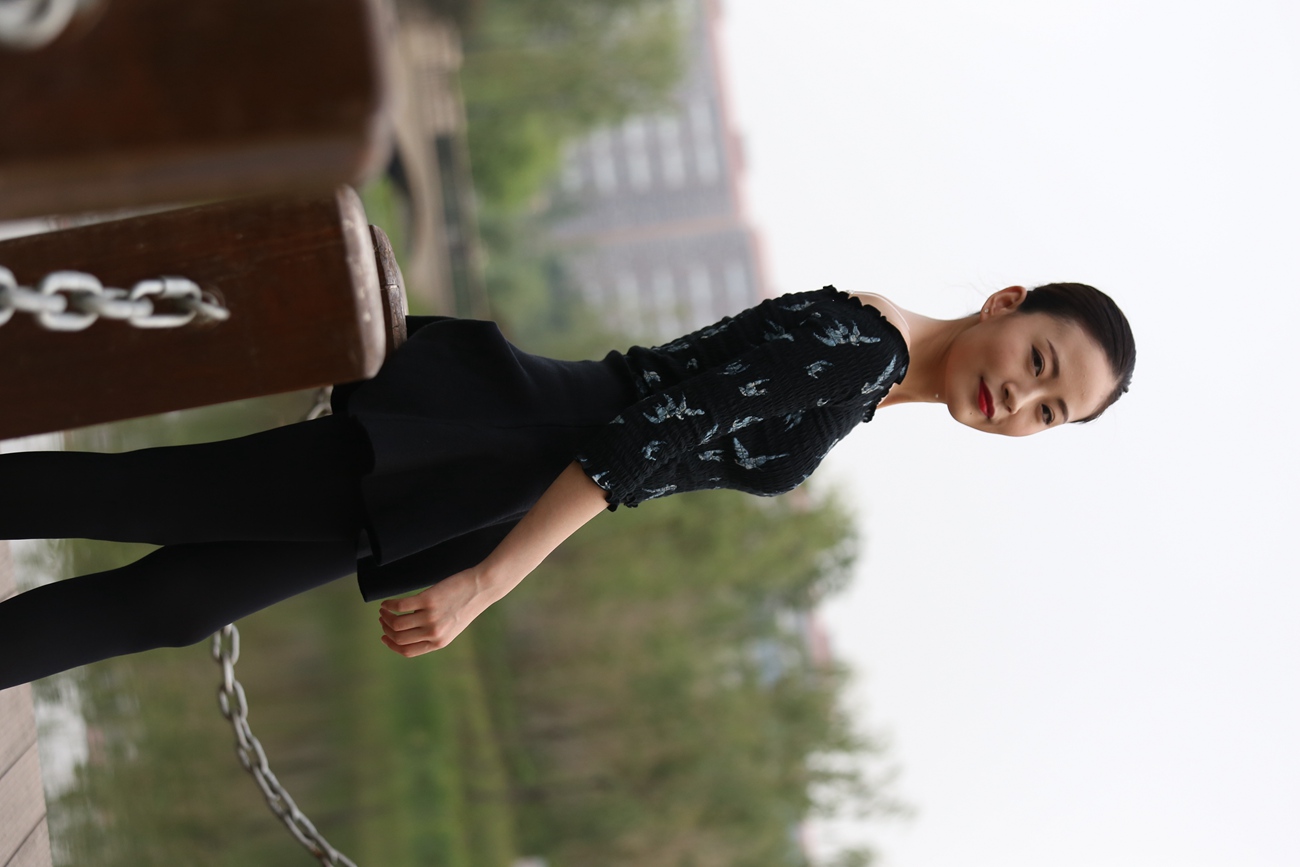 图片[109]-大西瓜爱牙膏-早期作品-Z3-5 空姐黑袜 (1)[131P] – 速更版-美库