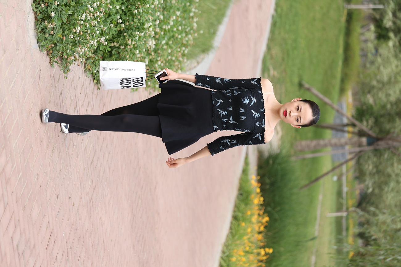 图片[111]-大西瓜爱牙膏-早期作品-Z3-5 空姐黑袜 (1)[131P] – 速更版-美库